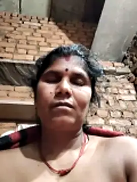 Hot di97 online show from February 12, 7:57 pm