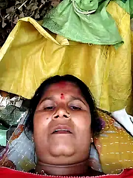 Snapshot of Hot_di97 chatting on June 29, 11:10 am Hot di97 online show from June 29, 11:10 am