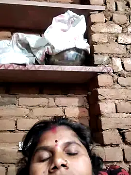 Hot di97 online show from February 15, 10:30 pm