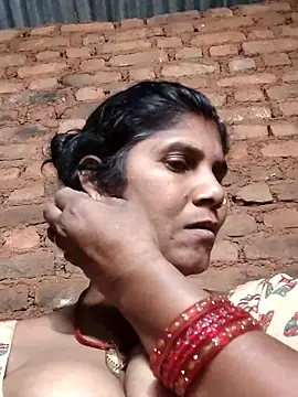 Hot di97 online show from March 13, 2:22 pm