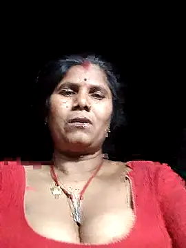 Hot di97 online show from May 18, 3:06 pm
