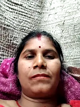 Hot di97 online show from February 18, 8:22 am