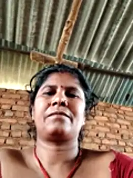 Hot di97 online show from May 4, 1:09 am