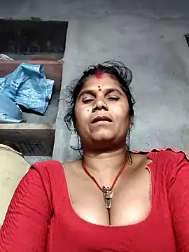 Hot di97 online show from May 6, 9:30 pm