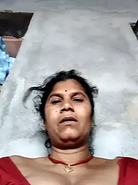 Hot di97 online show from May 5, 9:18 pm