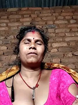 Hot di97 online show from April 17, 11:07 pm