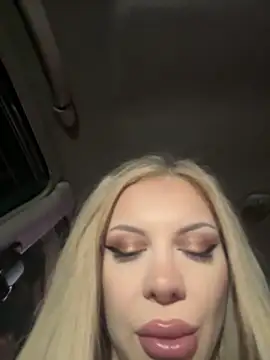 AlyssaFoxx  online show from February 15, 6:18 pm