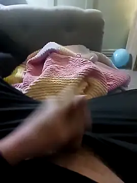 Hertsguy1984 online show from March 29, 10:55 pm