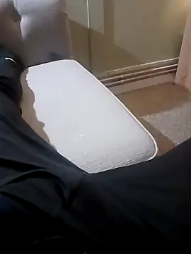 Hertsguy1984 online show from April 18, 10:54 pm