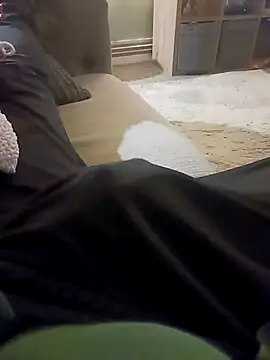 Hertsguy1984 online show from March 15, 12:17 am