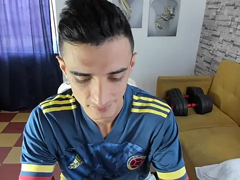 felipe colinss online show from February 19, 12:24 pm