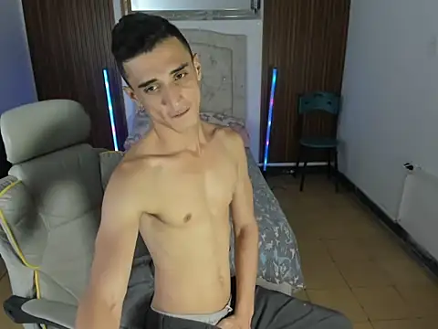 felipe colinss online show from February 15, 10:52 pm