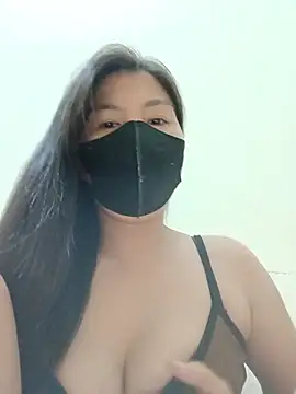 Snapshot of Lyly-68688 chatting on July 13, 2:22 am Lyly-68688 online show from July 13, 2:22 am