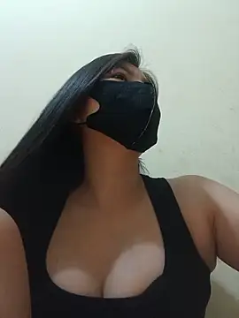 Snapshot of Lyly-68688 chatting on June 14, 2:51 pm Lyly-68688 online show from June 14, 2:51 pm