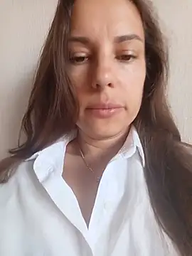 Snapshot of She-Moon chatting on July 17, 5:59 am She-Moon online show from July 17, 5:59 am