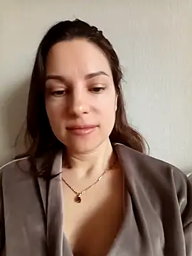 She-Moon online show from March 31, 6:37 am