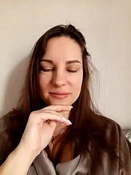 She-Moon online show from February 20, 6:59 am