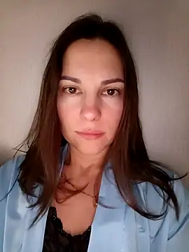 She-Moon online show from February 4, 6:36 pm