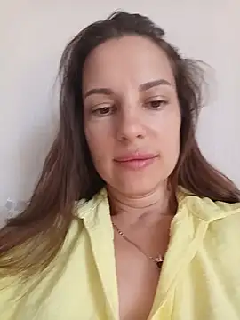 Snapshot of She-Moon chatting on July 11, 7:08 am She-Moon online show from July 11, 7:08 am