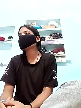 Snapshot of College--girl chatting on January 18, 3:59 pm College--girl online show from January 18, 3:59 pm