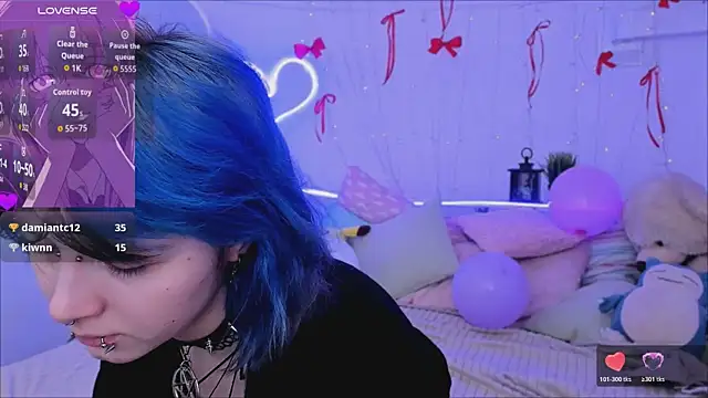 Ashley Veil online show from March 5, 9:00 pm