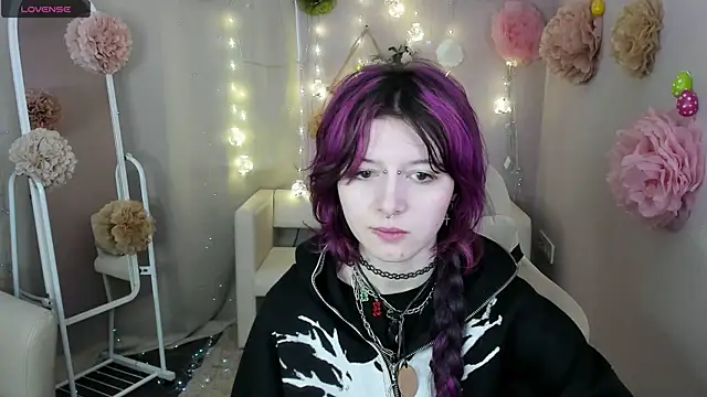 Ashley Veil online show from May 29, 2:12 pm