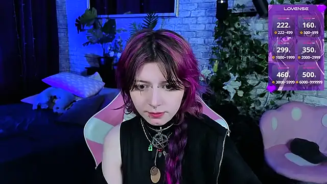 Ashley Veil online show from May 25, 9:02 pm