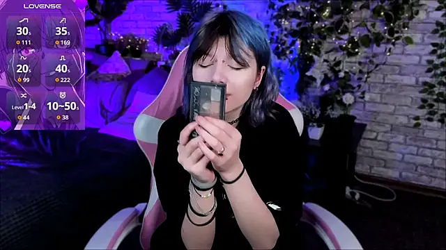 Ashley Veil online show from March 2, 9:11 pm