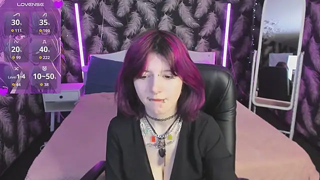 Ashley Veil online show from April 28, 9:19 pm