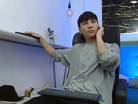 XanderGrey8 online show from February 2, 7:13 pm