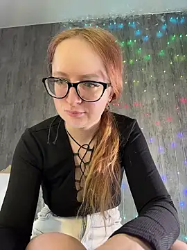 coy girl  online show from February 7, 11:51 am