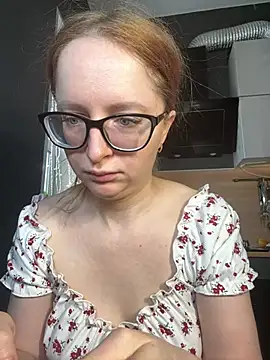 coy girl  online show from February 19, 11:07 am