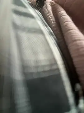 coy girl  online show from April 4, 11:50 am