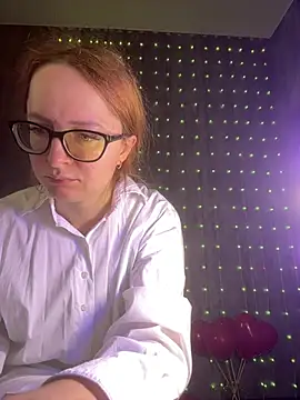 coy girl  online show from February 16, 11:09 am