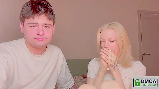 your molly mark  online show from April 4, 4:19 am