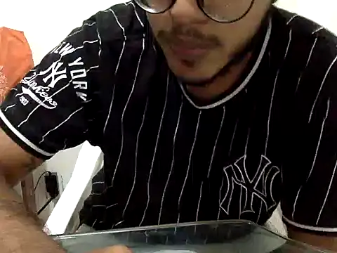 Snapshot of Tito_12_ chatting on January 15, 5:11 am Tito 12 online show from January 15, 5:11 am