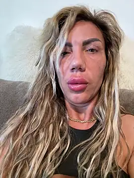 Missolevelvet online show from April 7, 7:43 am