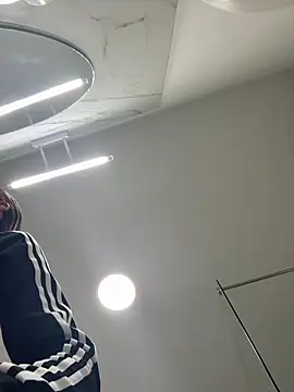 Missolevelvet online show from February 15, 6:47 am