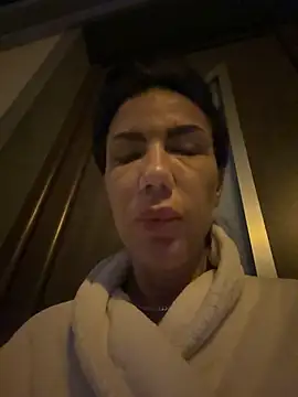 Missolevelvet online show from February 11, 1:49 am