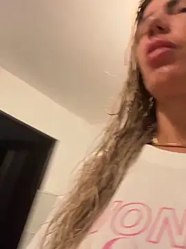 Missolevelvet online show from April 8, 7:37 pm