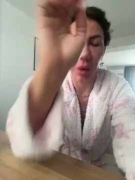 Missolevelvet online show from February 23, 7:31 am