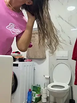 Missolevelvet online show from March 5, 6:48 pm