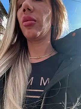 Missolevelvet online show from April 3, 2:01 pm