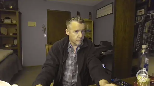 chrisw8140 online show from March 23, 2:55 am