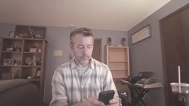 chrisw8140 online show from March 20, 4:24 am