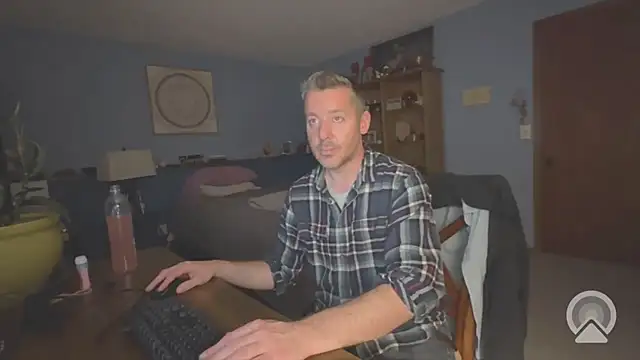 chrisw8140 online show from May 10, 3:43 am