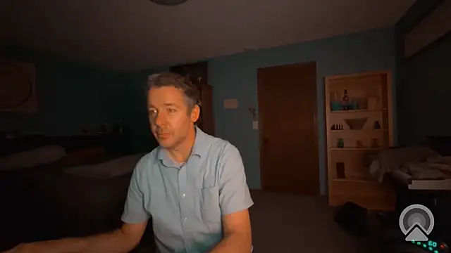 chrisw8140 online show from July 8, 5:52 am