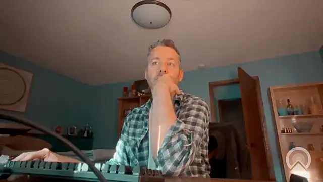 chrisw8140 online show from May 11, 12:34 am