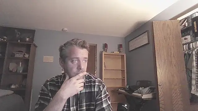 chrisw8140 online show from March 19, 3:39 am