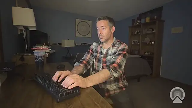 chrisw8140 online show from April 14, 5:23 am